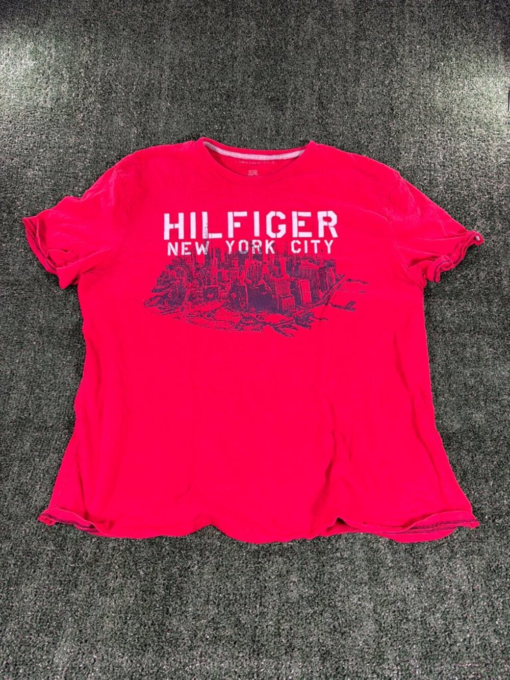 Tommy Hilfiger New York City Skyline Graphic Tee Adult XL Red